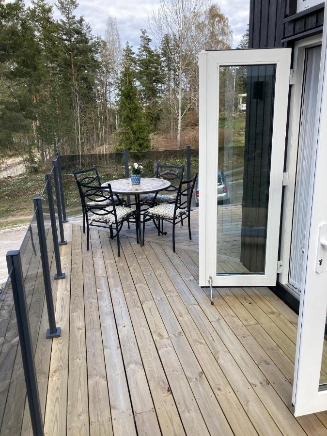 Cabin In The Woods, Close To Lake Maelaren Eskilstuna Eksteriør billede